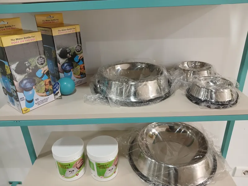 Feeding bowls and travel water bottles